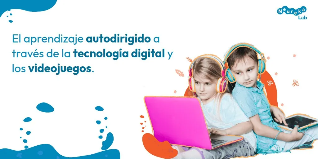 Dos niños con auriculares usando un portátil y una tableta; título sobre el aprendizaje autodirigido y los videojuegos