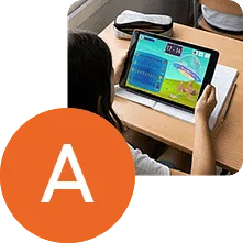 Aula con alumnos usando una tableta
