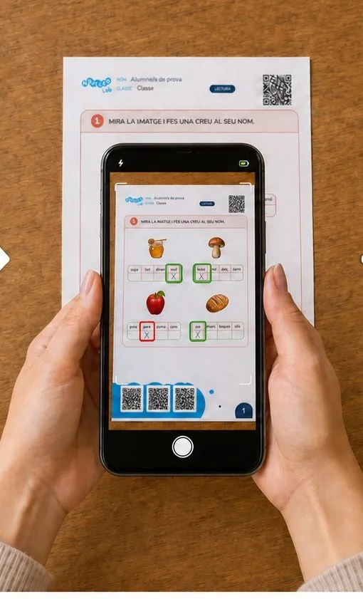 Papel: ficha fotografiada con el móvil para corregirla